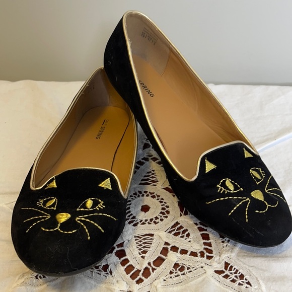 Call it Spring retro black velvet gold cat flat 10